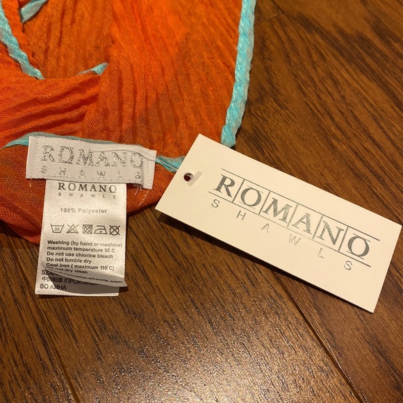 Orange shawl/scarf - Picture 4 of 6
